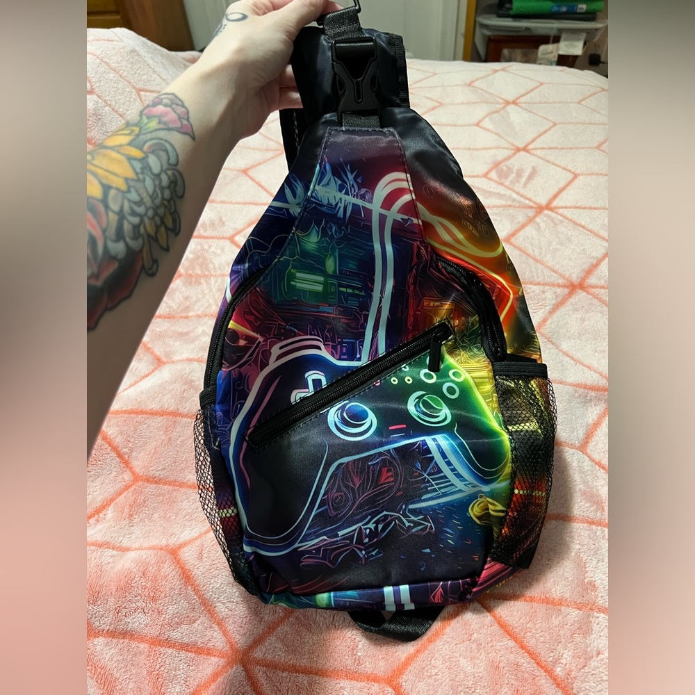 Large Gamers Sling Bag ✨NWOT✨